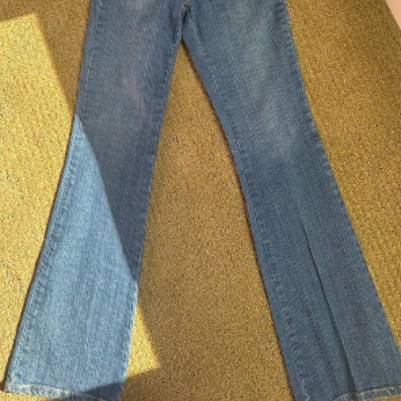 Dereon Beyonce Jeans - Picture 3 of 3